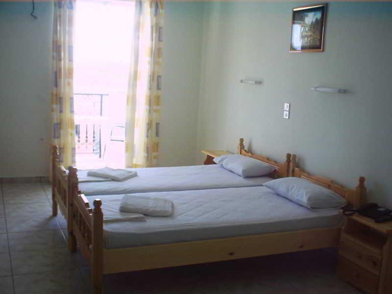 Vossos Hotel Apartments Laganas Bagian luar foto